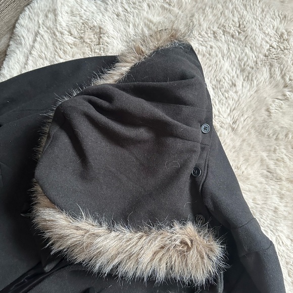 Ladies rip curl winter coat with faux fur - Picture 6 of 6
